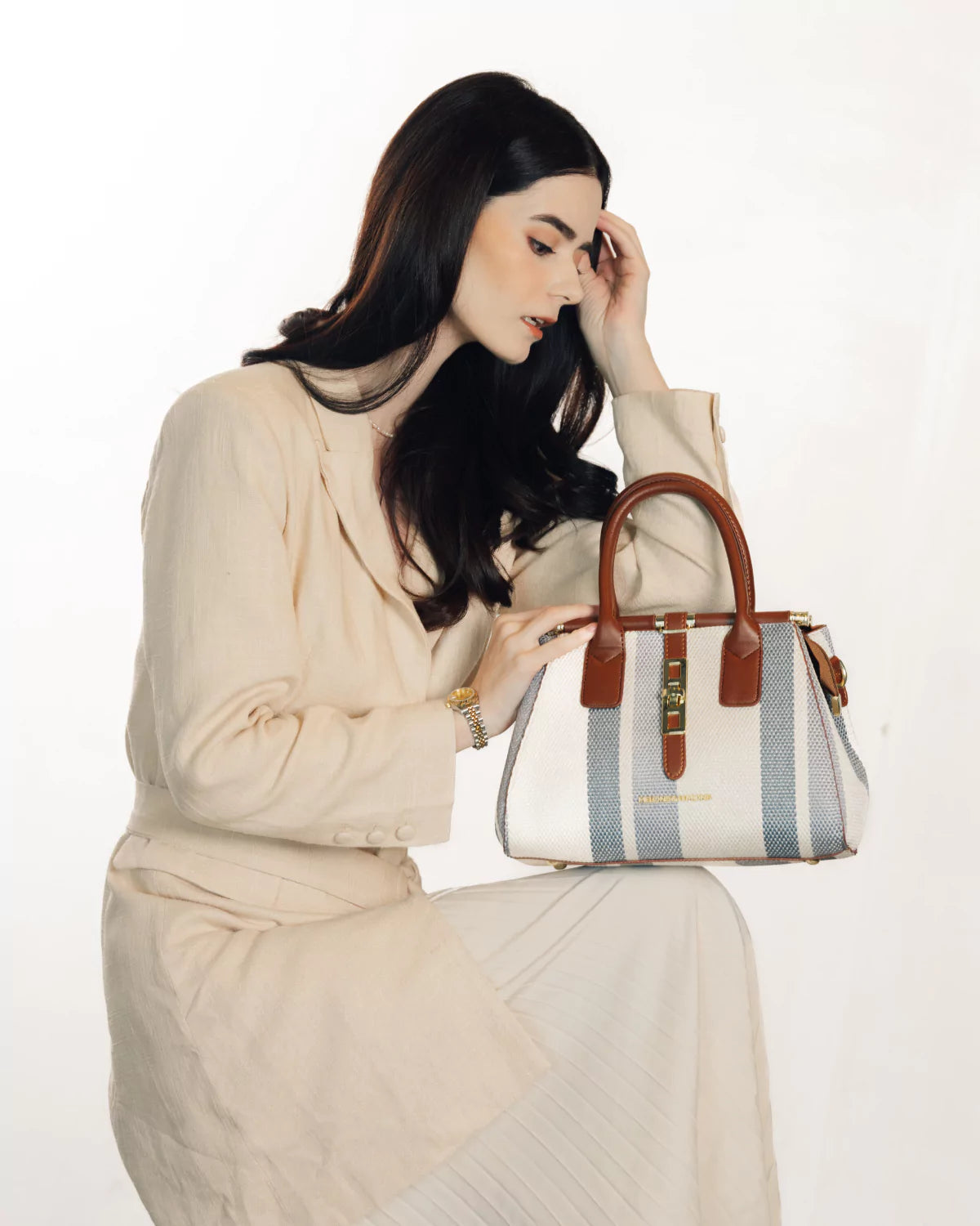 Lucien Blue / White