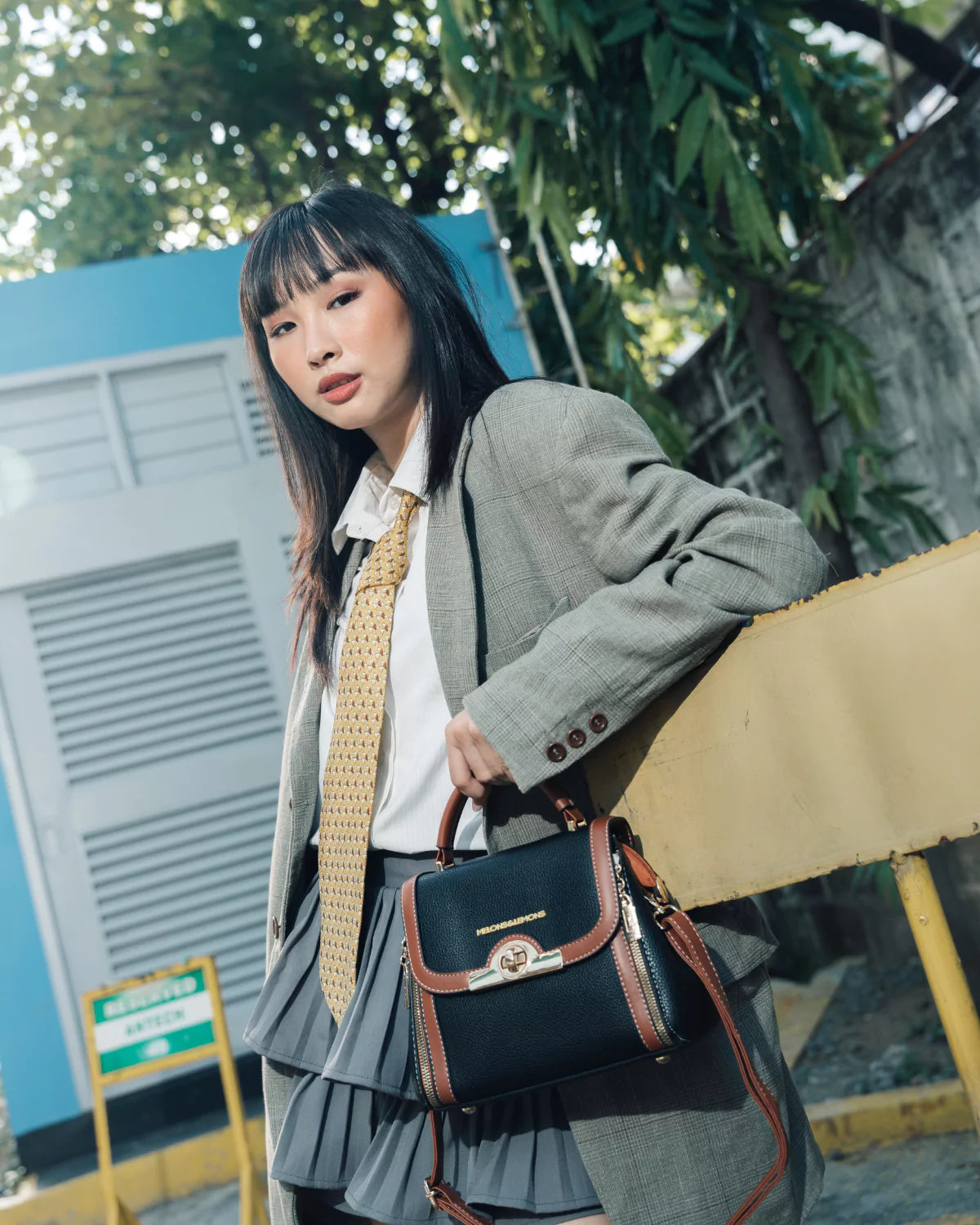 Marie | Khet Black
